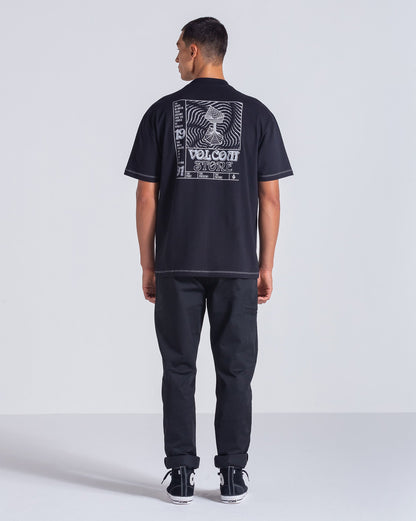 Camiseta Comfort Fit Volcom Time Wave Preta